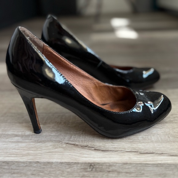 Corso Como Patent Round Toe Pumps - Picture 5 of 8